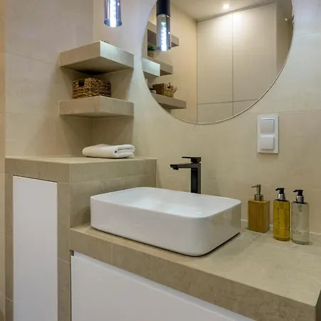 Rentplanet - Bernardynska Apartment