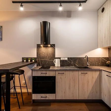 Rentplanet - Bernardynska Apartment